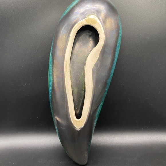 Ashtray, ceramic, ribbed, green, red and white glossy, matt black reverse.  VTG - Picture 4 of 5